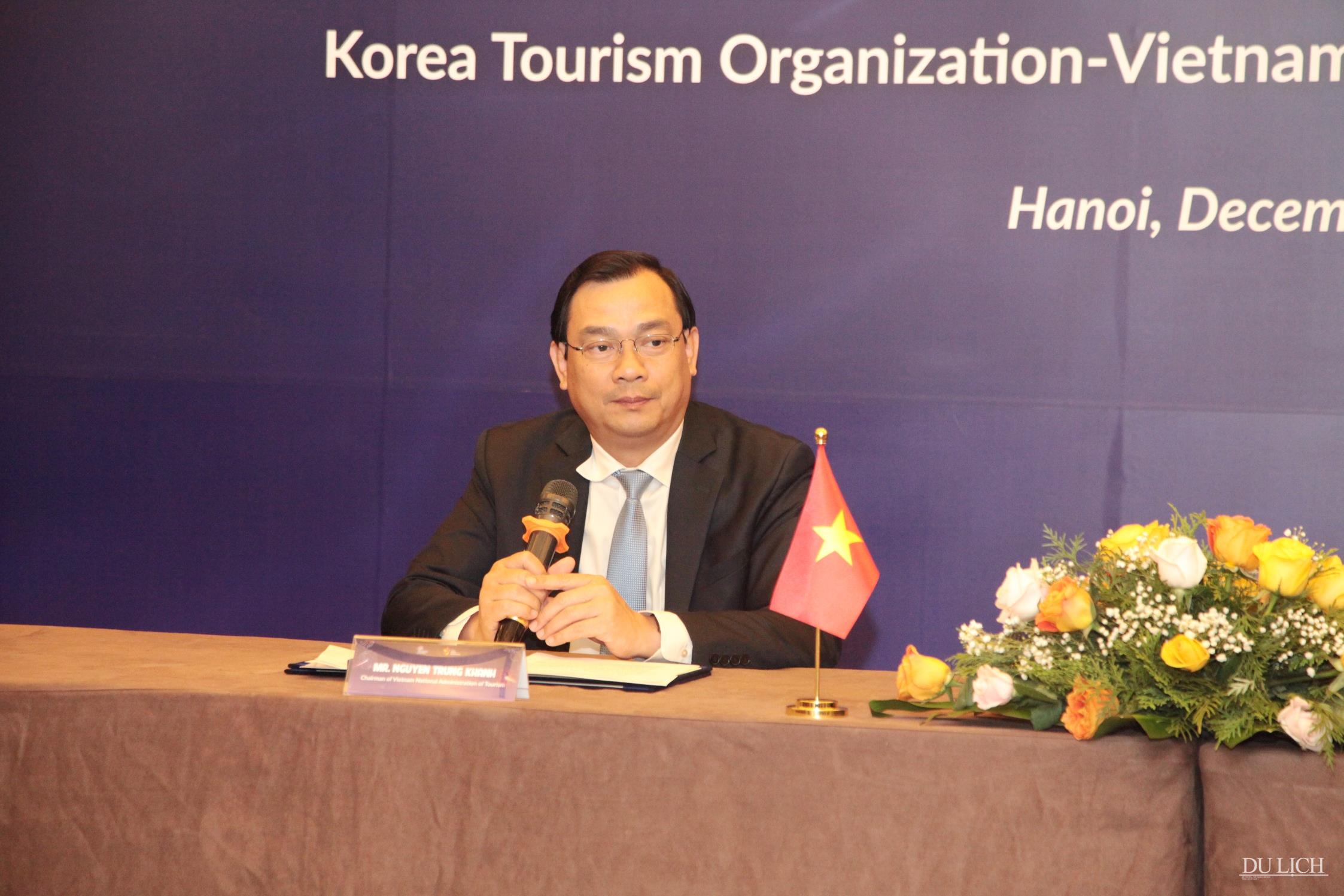 Tổng cục trưởng TCDL Việt Nam Nguyễn Trùng Khánh phát biểu tại lễ ký kết